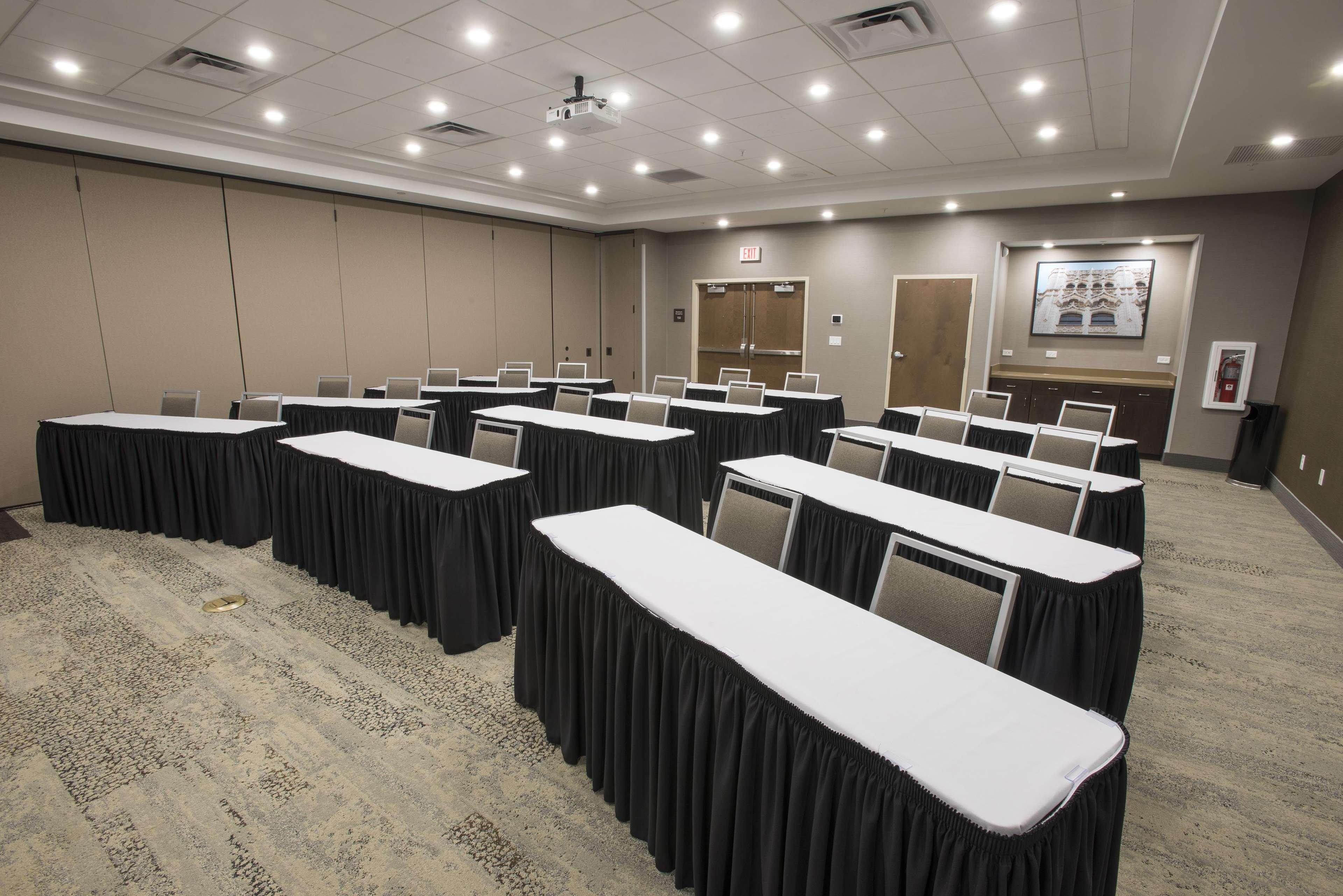 Hampton Inn & Suites - Cincinnati/Kenwood, Oh Silverton Экстерьер фото